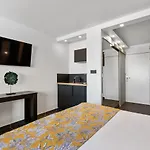 View Port Venus Naturiste 아파트 아그